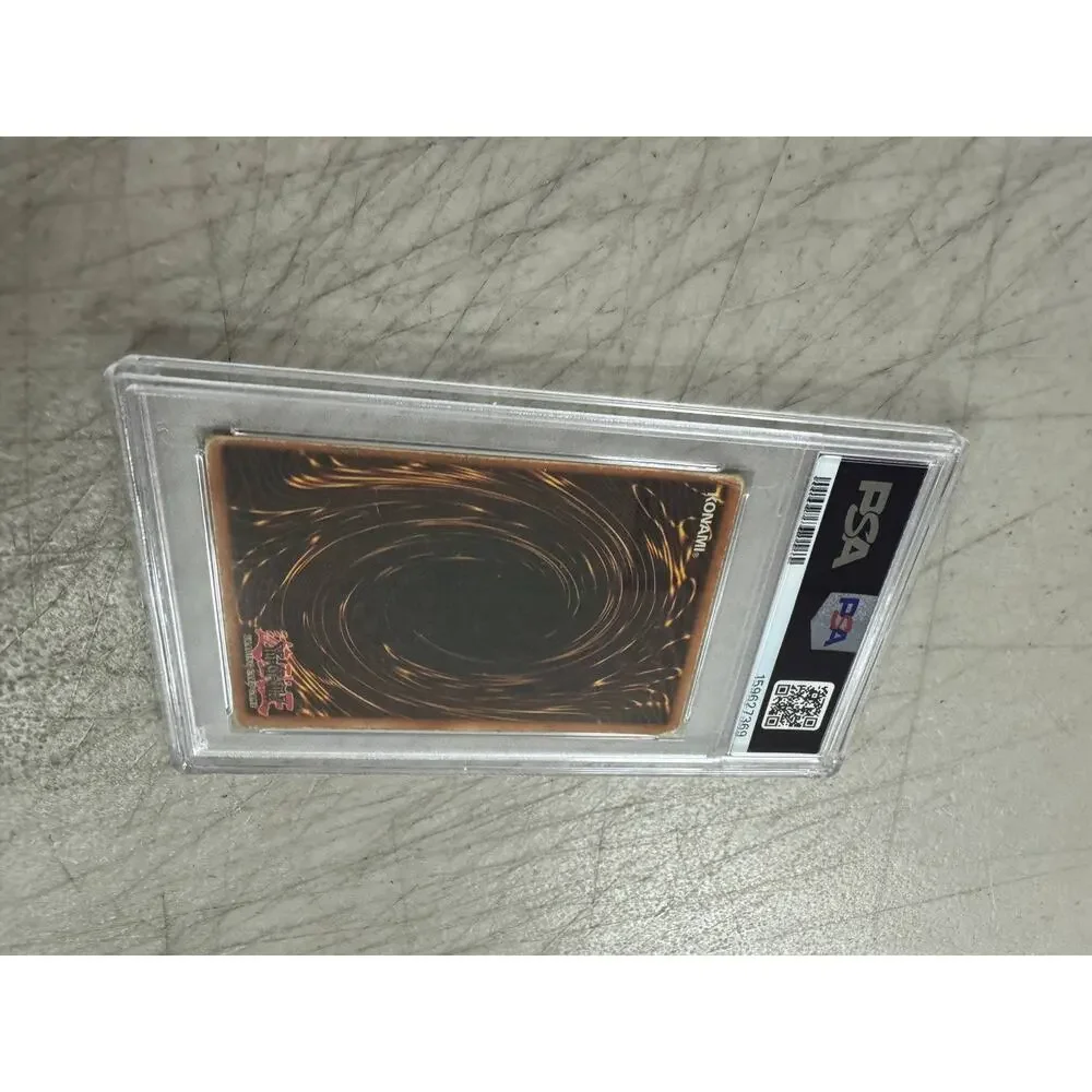 2002 Yu-Gi-Oh Starter Deck Kaiba Blue-Eyes White Dragon SDK-001 PSA 3 VG Card
